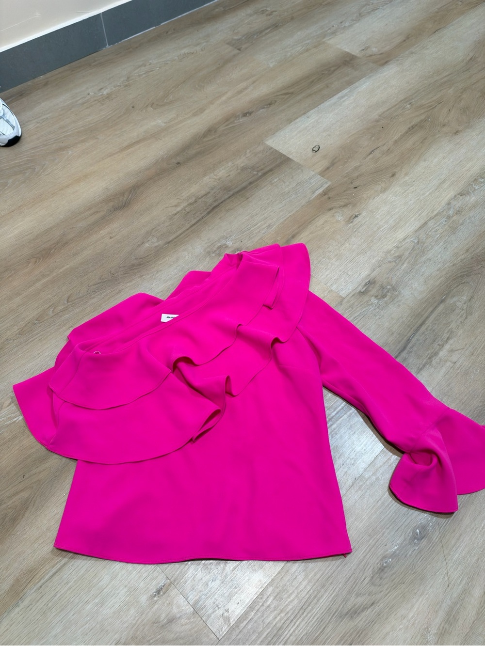 Amanda Uprichard Off-Shoulder Ruffle Blouse in Bright Fuchsia S